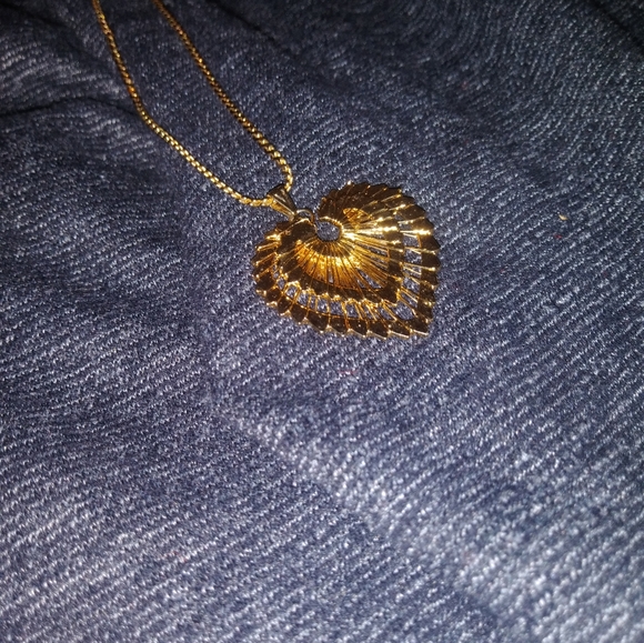 Vintage Gold Tone Wired Double Heart Pendant - Picture 6 of 8